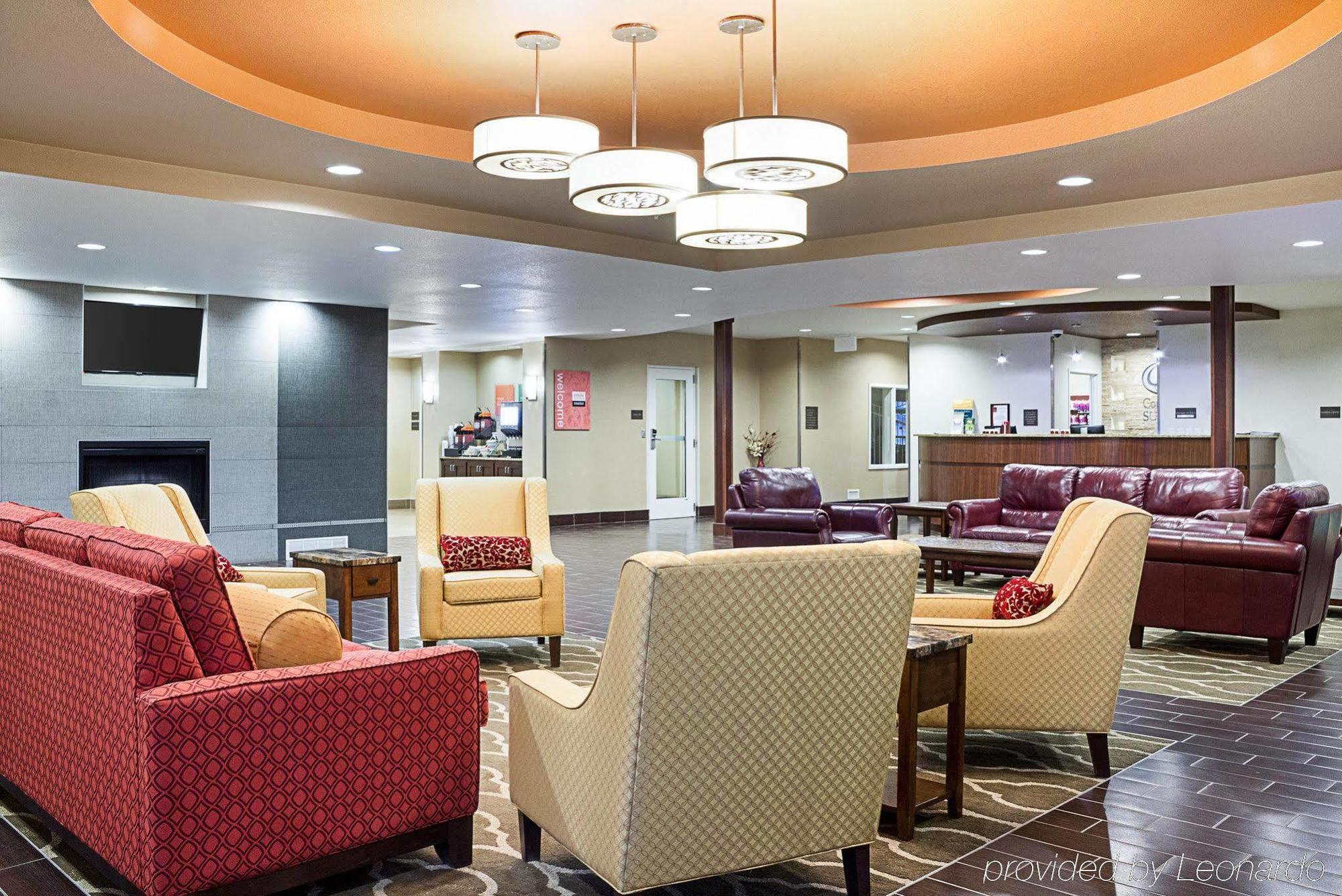 Comfort Suites Минот Экстерьер фото